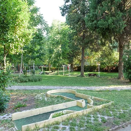 Oasis Hotel